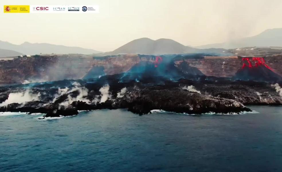 Imágenes aéreas de la colada del Cumbre Vieja